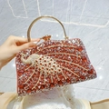 Elegante borsa da sera rossa con strass argentati e motivo a pavone dorato - Rosso