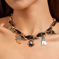 Halloween Leder-Choker mit Goldketten und Ghost-Kürbis-Emaille-Anhängern - Multi-Anhänger Goldkette Schwarzes Band (30257-nek-G black)