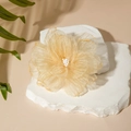 Pince à cheveux fleur en polyester 3D couleur champagne avec perles délicates - Fleur en Organza Champagne (30012-hp-yellow)