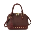 Bolso vintage burdeos con textura vertical y remaches dorados en la base inferior - Burdeos