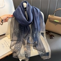 Dunkelblauer Schal aus Seide und Wolle für Damen mit Perlenklee und Strassverzierung - Marineblau