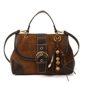 Detalle de bolso retro de ante con hebilla, costuras en contraste y cuentas de madera - Marrón (Sin Colgante)
