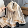 Elegante bufanda larga de seda beige a rayas con bordes marrones para la moda de otoño e invierno - Albaricoque