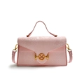 Sac boîte rose motif serpent avec boucle dorée M et texture élégante en cuir - Rose