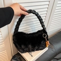 Sac à main chic en fausse fourrure noire avec anse tressée et breloque en bois bohème - Sans Pendentif / Noir