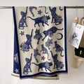 Scialle in maglia blu scuro con motivo gatto e stelle, rifinito con frange - 186cmx66cm / Blu navy
