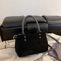 Borsa a secchiello retrò in nero opaco con manici rotondi e tracolla da donna - Nero (Senza Ciondolo)