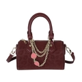 Sac Boston bordeaux à motif léopard avec chaînes dorées et breloques fraises - Rouge