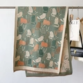 Dettaglio di scialle in maglia double-face con motivo gatto e frange eleganti - 66*186cm / Verde Acqua