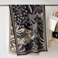 Scialle spesso effetto cashmere con jacquard di foglie di palma e dettagli frange - Nero (GSJ-310-Nero)