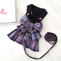 Conjunto de vestido arnés a cuadros morados para mascotas con correa y bordado - M (Pecho 40cm, Largo de Espalda 30cm) / Conjunto de Vestido Arnés / Cuadros Negros y Púrpura