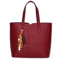 Grande borsa tote bordeaux con trama litchi e ciondolo vintage con perline - Borgogna