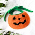 Bavoir citrouille d'Halloween pour animaux en polaire orange et ruban vert réglable - M / Bavoir citrouille orange