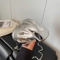 Silberfarbene herzförmige Acryl-Abendtasche mit Metallkette für Damen im Spiegeleffekt - Silber
