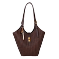 Sac seau marron foncé avec texture à chevrons et pendentif perlé décoratif - Ensemble Tote Pochette (Sans Charme) / Marron