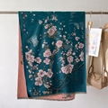 Sciarpa vintage double-face con motivi floreali blu e rosa e dettagli a frange - 66*186cm / Blu Scuro