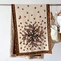 Elegante sciarpa beige effetto cashmere con stampa a farfalla arancione e nappe - Beige Arancione