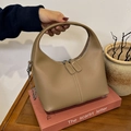 Sac poignet en cuir souple kaki en forme de croissant avec double fermeture éclair - Kaki