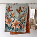 Châle en maille à motif lys et papillons avec franges en style cachemire orange - Papillon Lys Bleu Gris