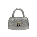 Bolso de mano plateado con solapa de serpiente gris y detalle metálico de letra D5 - Plateado