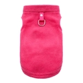 Détail de la veste polaire pour chien rose avec anneau en D et sangle de harnais cloutée - Rose rouge