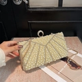 Elegante pochette da sera con perle bianche finta catena dorata e chiusura ad anello - Oro (Motivo a Ventaglio Raggiante-6009)