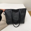 Schwarze Tragetasche im Retro-Stil mit Knitteroptik und großem Fassungsvermögen für Damen - Ohne Anhänger / Schwarz
