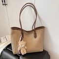 Grand sac cabas rétro en cuir kaki avec anses marron et un pendentif ours en peluche - Sans Pendentif / Kaki
