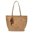 Borsa tote in camoscio marrone con ciondolo in legno e tracolla lunga in stile vintage - Cachi (Con Ciondolo)