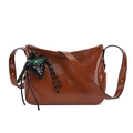 Borsa tote vintage marrone in ecopelle con ciondolo a fragola e tracolla reg - Senza Ciondolo / Marrone Rosso