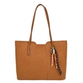 Borsa tote in camoscio marrone opaco con ciondolo boho e sottili spalline - Marrone