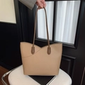 Elegante borsa tote cammello con scollo a V e sottili spalline marrone scuro di classe - Senza Ciondolo / Cachi