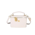 Elegante bolso de mano crema con herrajes de camelia dorada y correa ajustable fina - Blanco Roto
