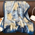 Elegante foulard in seta a fiori blu drappeggiato su un divano in pelle con accessori - 80x180cm / Azzurro (F-362)