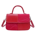 Bolso de mano rojo de cuero sintético con diseño de patchwork liso y plisado - Rojo