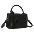 Bolso bandolera minimalista negro mate con asa y herrajes dorados sobre fondo blanco - Negro