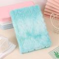 Détail d'un carnet en peluche vert menthe avec motifs de cœurs argentés scintillants - 21.5*15.5*3CM / Tie-Dye Bleu et Vert