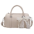 Sac Boston beige motif litchi avec nœud en dentelle et breloques en perles - Avec Pendentif / Blanc Cassé