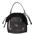 Bolso cubo de mezclilla gris oscuro con parches de mariposa plateados y lazo negro - Negro