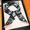 Twilly en soie noire avec imprimés animaliers et bordure rose pour poignée de sac - 5*85cm / Noir Bordure Rose (TLP-197-Bord Rose)