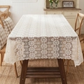 Nappe élégante en dentelle blanche avec motifs floraux creux et bordure festonnée - 140*100cm / Crème (Motif Lilas)