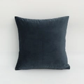 Fodera per cuscino in velluto blu navy con design quadrato minimalista e trama morbida - Blu Scuro