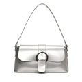 Silberne Unterarmtasche aus Lackleder mit minimalistischem Metallic-Finish und Ringschnalle - Silber