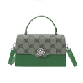 Bolso caja en contraste verde y gris con diseño vintage y hebilla metálica circular - Verde