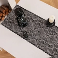 Zwarte kanten tafelloper met spinnenwebpatroon voor Halloween tafeldecoratie - 30*45cm / Schedel Hand