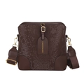 Bolso cubo marrón oscuro con textura de serpiente, correa ancha y herrajes dorados - Marrón