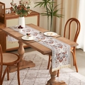 Klassischer Tischläufer mit Blumenmuster und Quasten auf einem rustikalen Holztisch - 30*45 / Fächerblume (Mit Quasten)