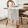 Chemin de table nordique gris clair avec des pompons tissés à la main et des textures - 35*120cm / Rayé Gris