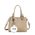 Borsa a secchiello kaki in pelle martellata con ciondolo a pompon bianco soffice - Con Ciondolo / Albicocca
