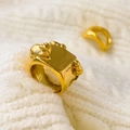 Macro di anello largo placcato oro 18K con rilievo animale 3D e superficie liscia lucida - US 6 / Rilievo Topo 3D